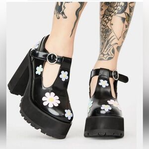 DELIA*S FLOWER POWER PLATFORM MARY JANES